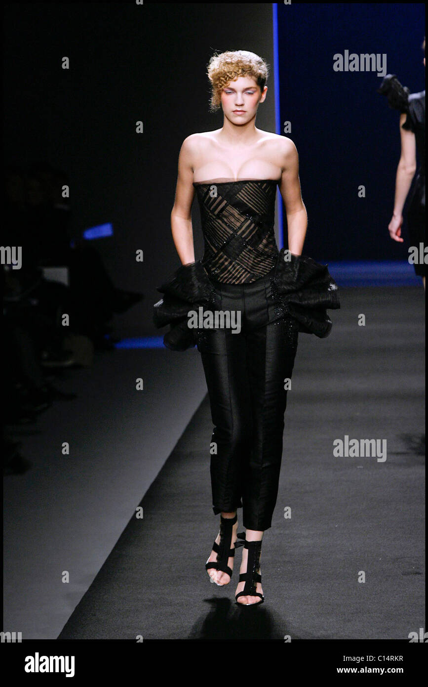 Model Paris Fashion Week - Spring/Summer 2009 - Christophe Josse ...