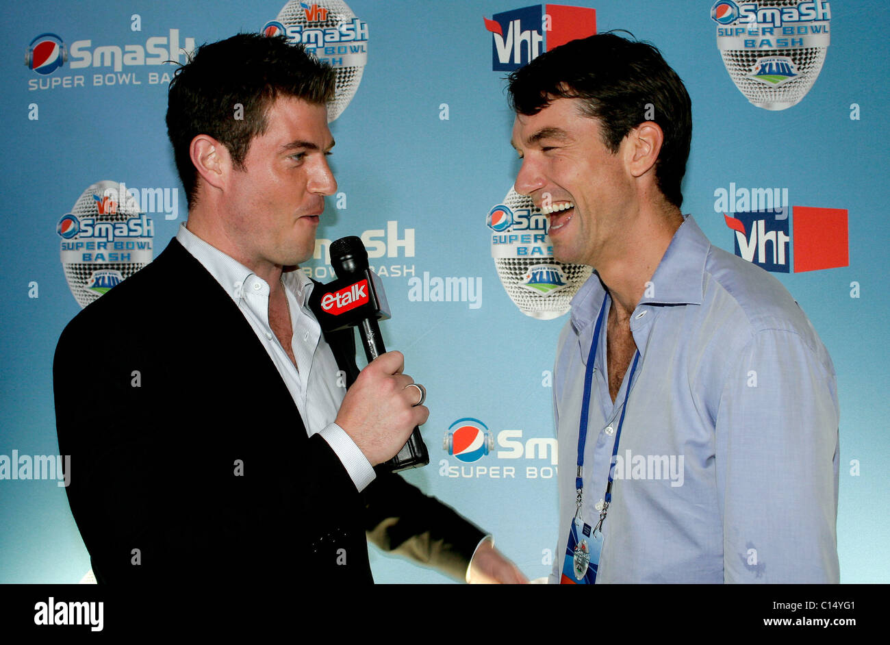 Jesse Palmer interviews Jerry O'Connell Jerry is hosting the Super Bowl XLIII Pepsi Smash at the Ford Amphitheatre Tampa, Stock Photo