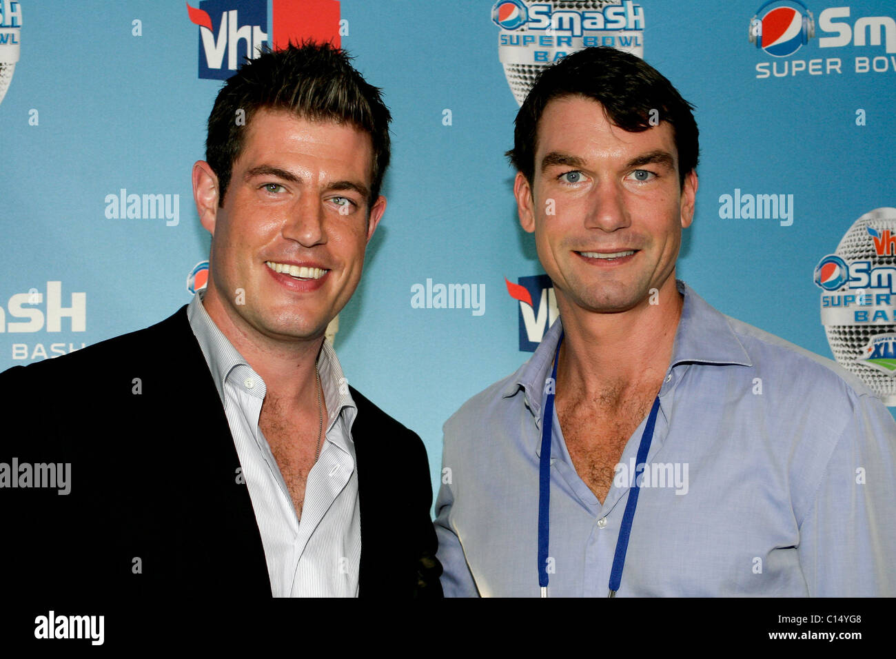 Jesse Palmer interviews Jerry O'Connell Jerry is hosting the Super Bowl XLIII Pepsi Smash at the Ford Amphitheatre Tampa, Stock Photo