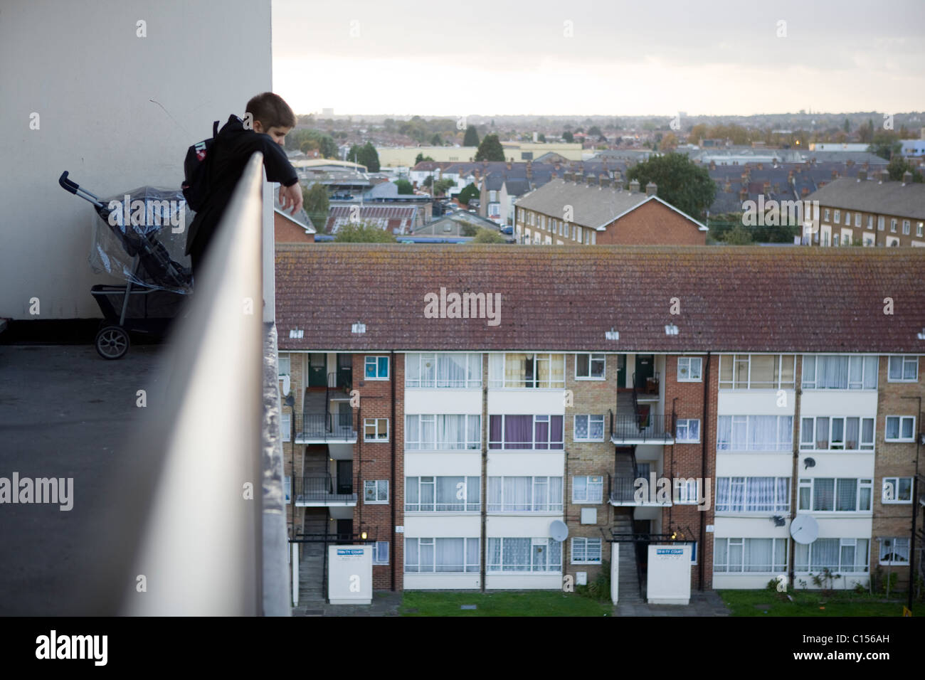 Poor housing estate hi-res stock photography and images - Alamy