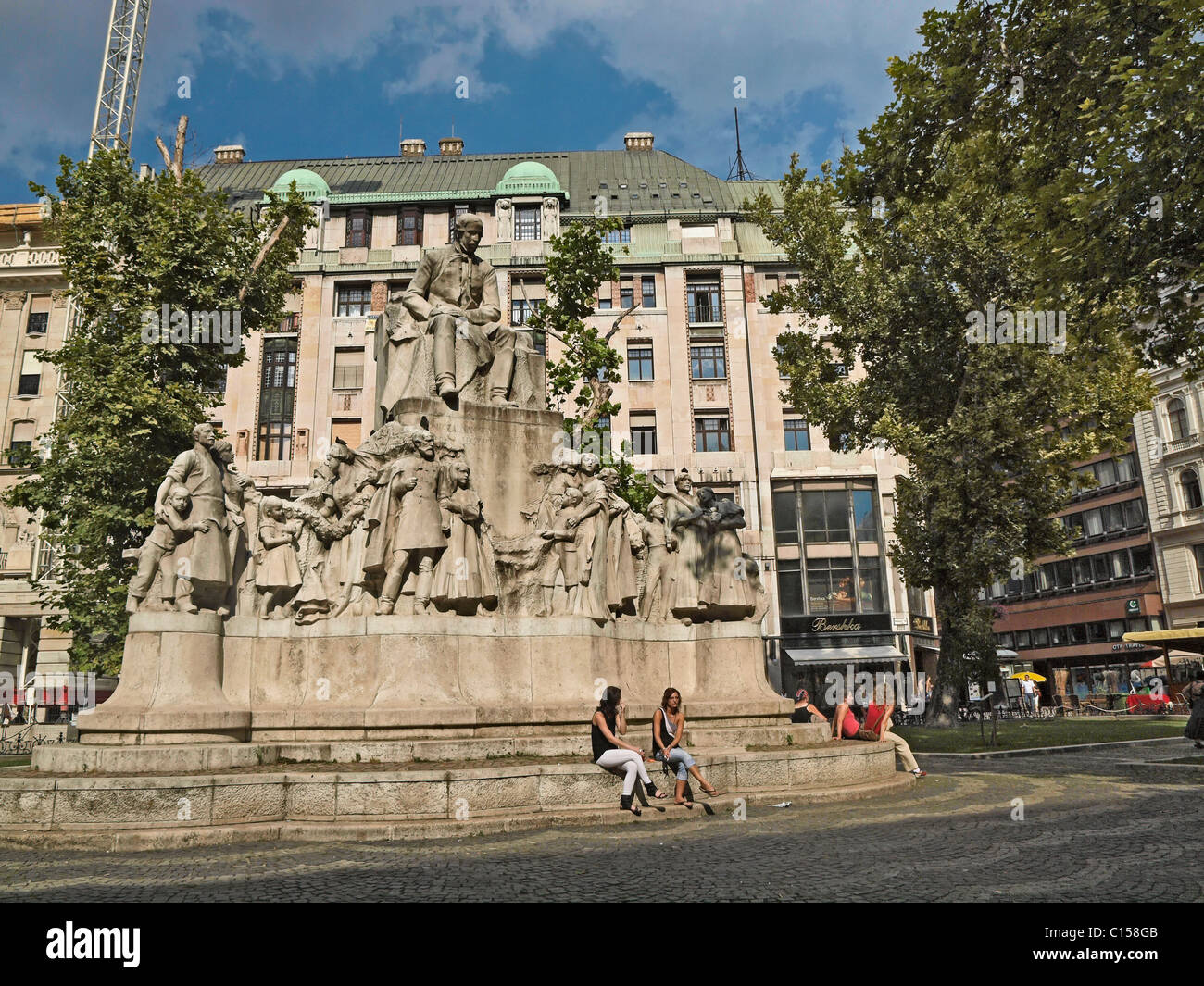 Statue of mihaly vorosmarty hi-res stock photography and images - Alamy