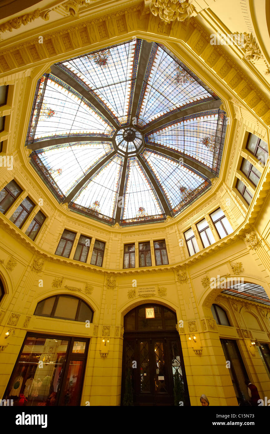 Octogon and its stained glass roof, the First Savings Bank of Croatia building [ 1898-1900 ]. , Zagreb, Croatia Stock Photo