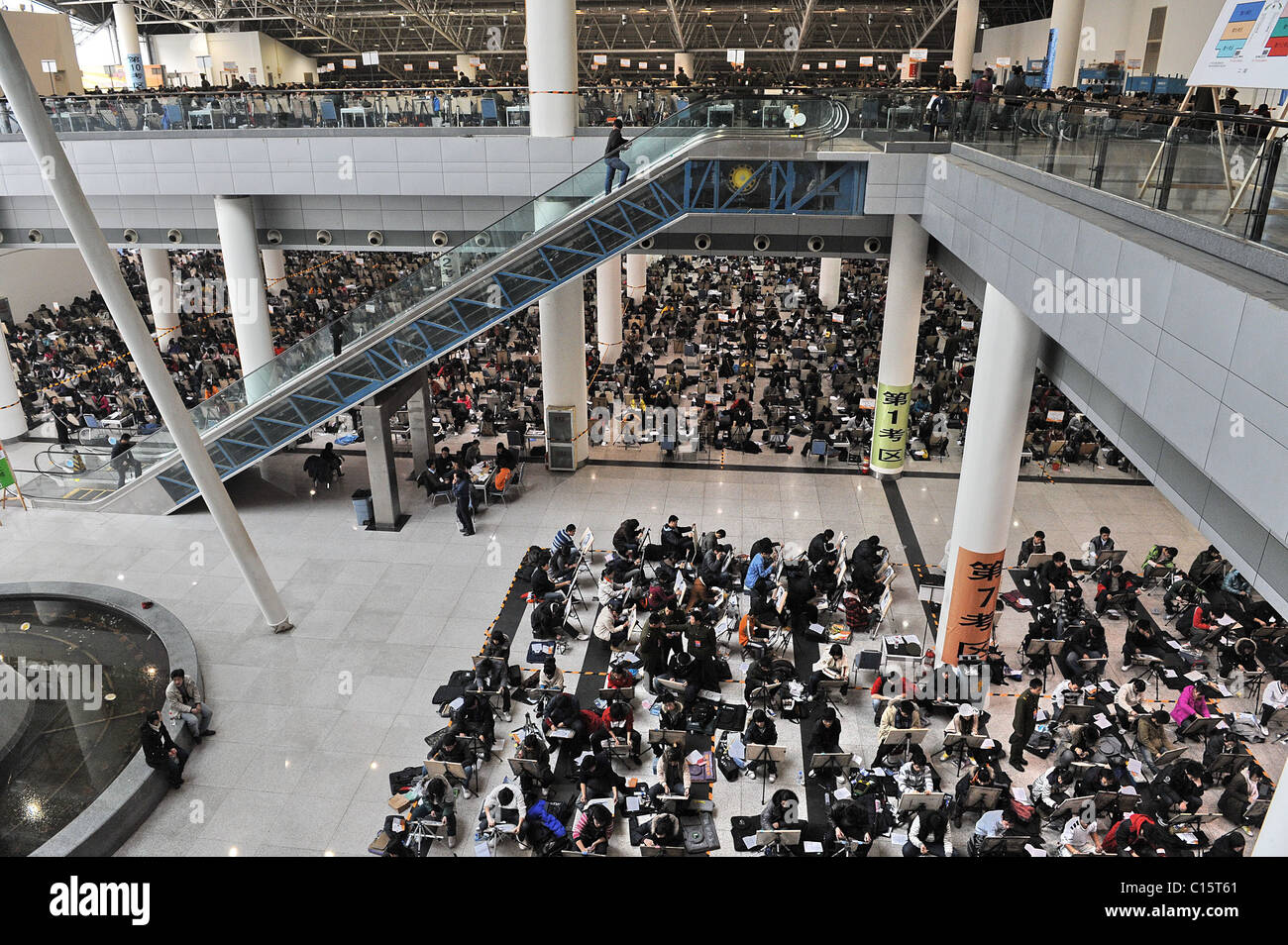 PICTURE THIS! More than 7,000 art students cram into a conference ...