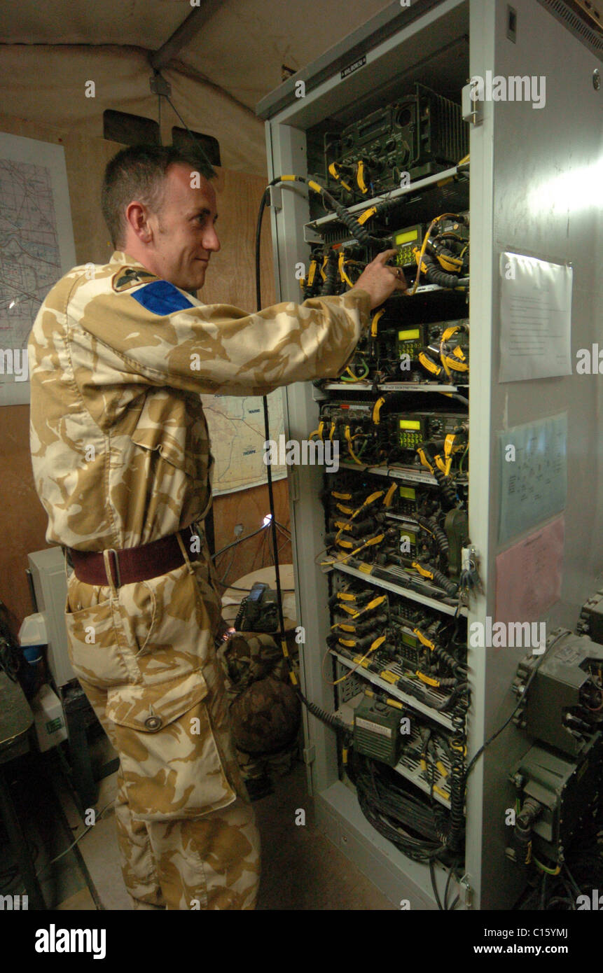 army soldier using a computer Stock Photo Alamy