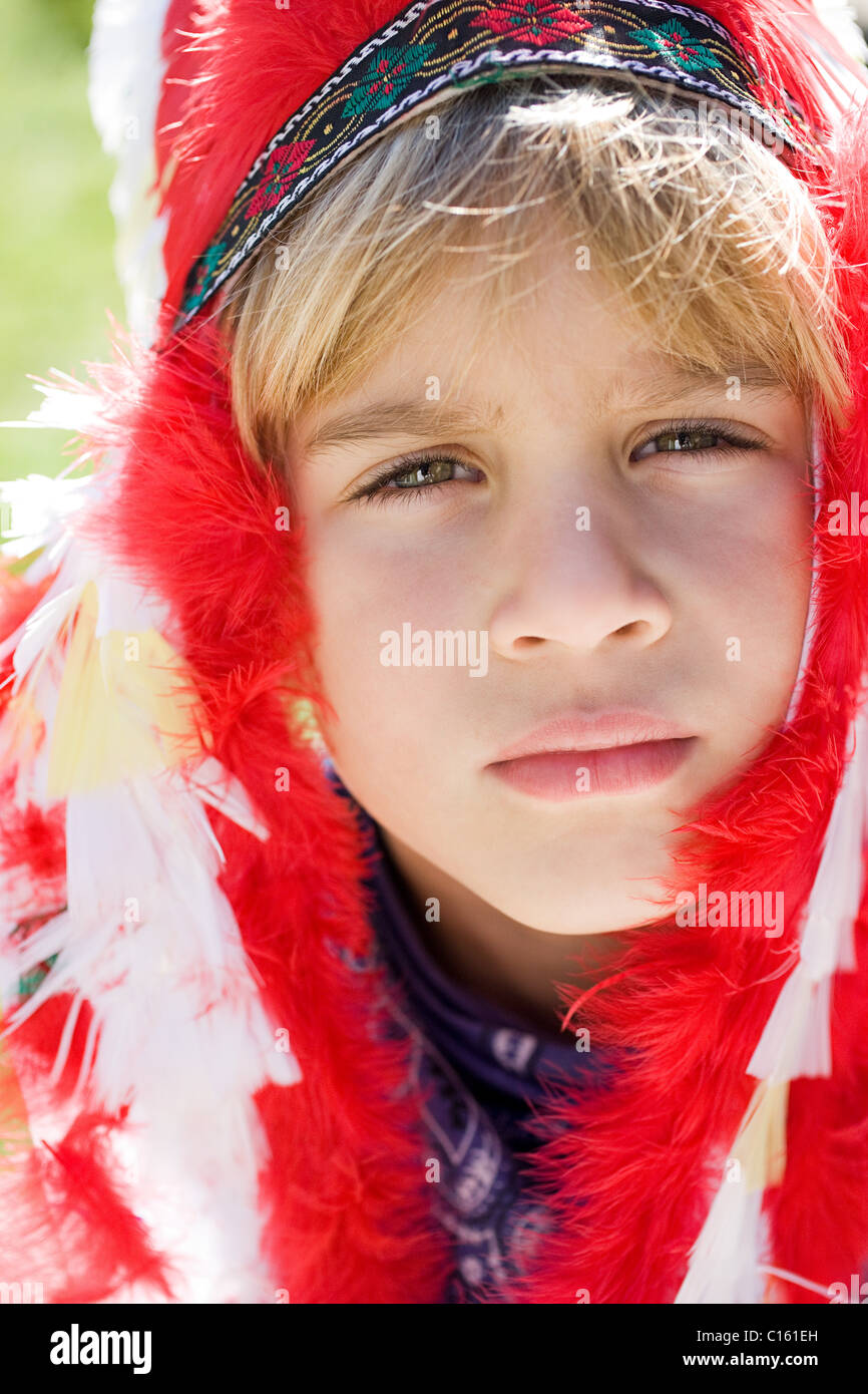 Native american boy dressed hi-res stock photography and images - Alamy