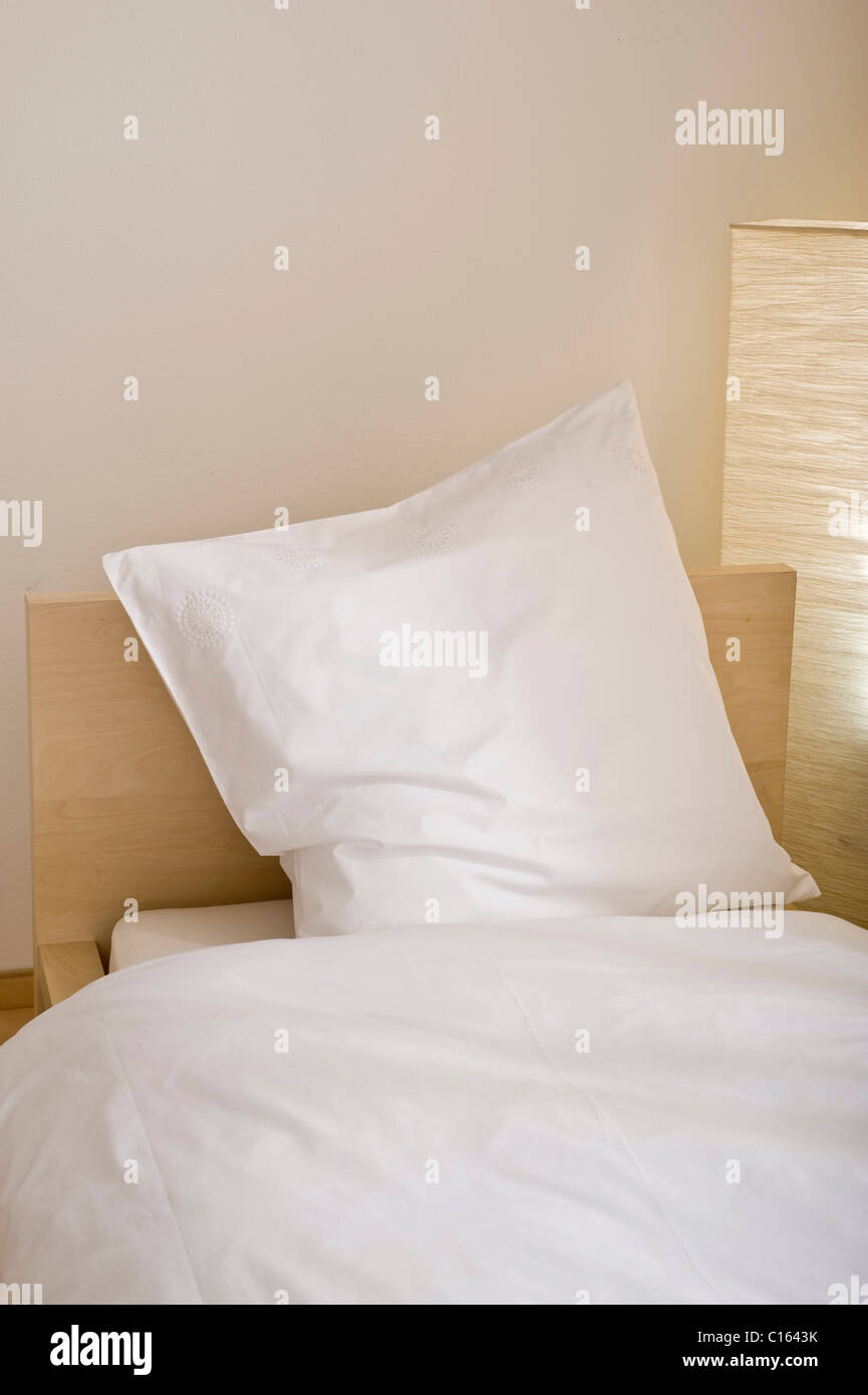 Bed rooms hires stock photography and images Alamy