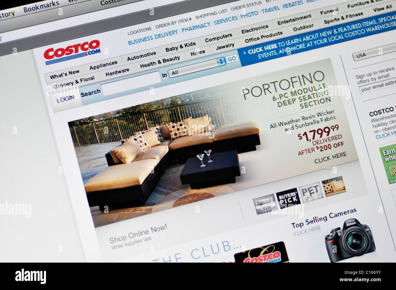 Costco wholesale shopping website Stock Photo