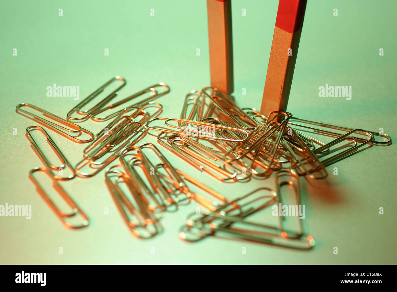 Paper clips hires stock photography and images Alamy