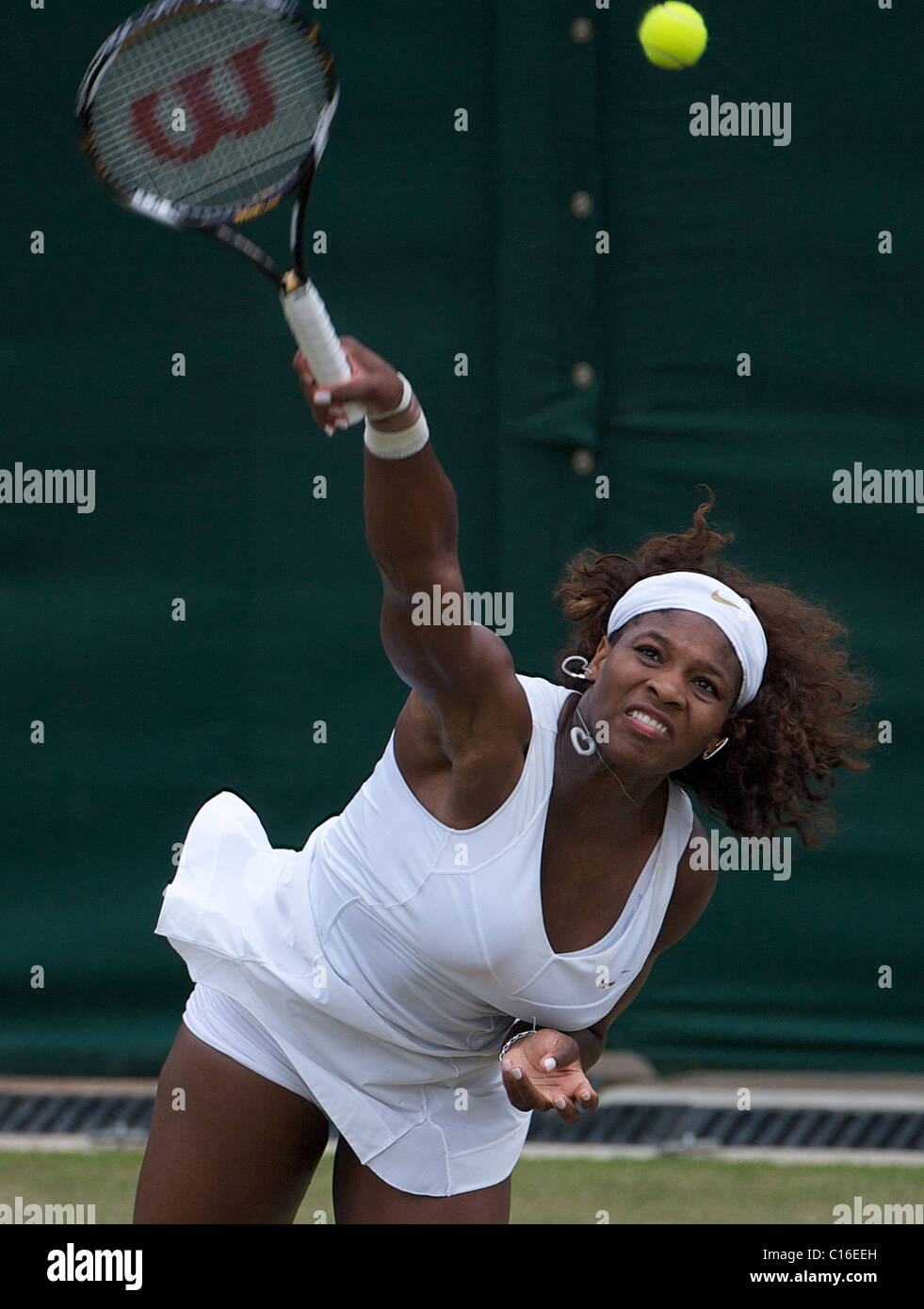 Serena Williams, USA, in action at the All England Lawn Tennis Championships,  Wimbledon, London, England Stock Photo - Alamy