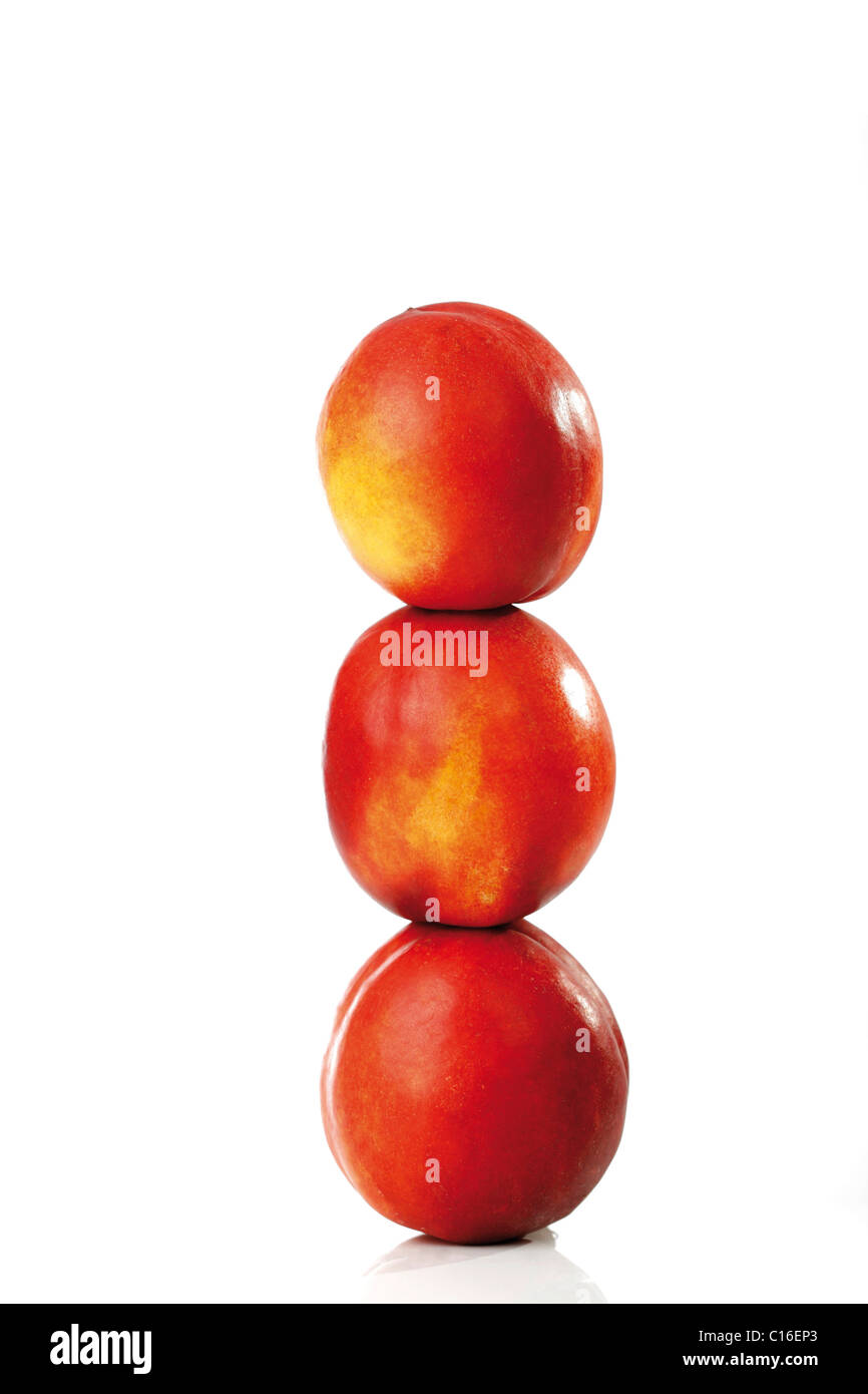 Nectarines piled up on one another Stock Photo Alamy