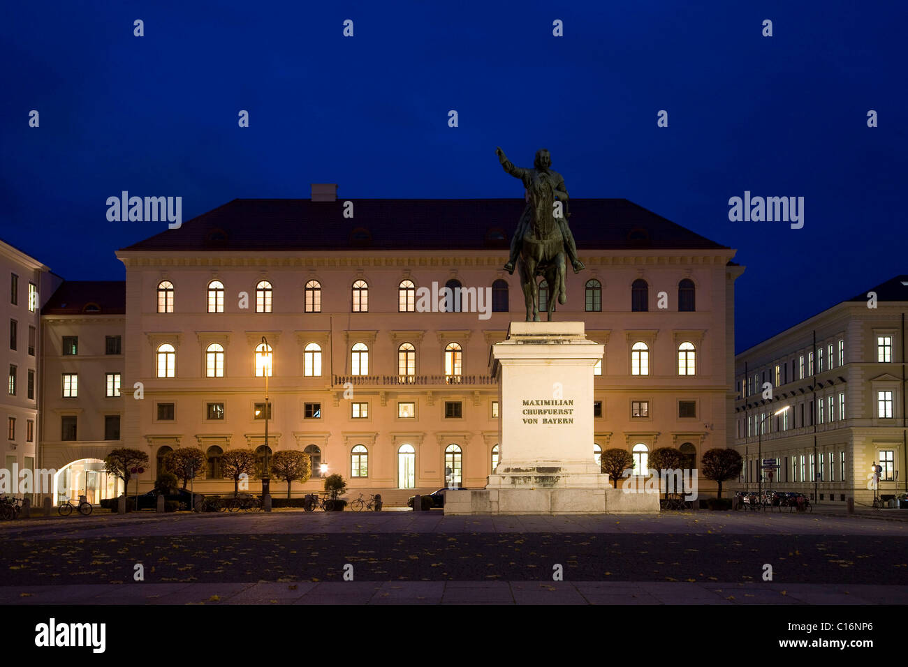 Concern headquarters of Siemens AG by night on Wittelsbacherplatz in Munich, Bavaria, Germany, Europe Stock Photo