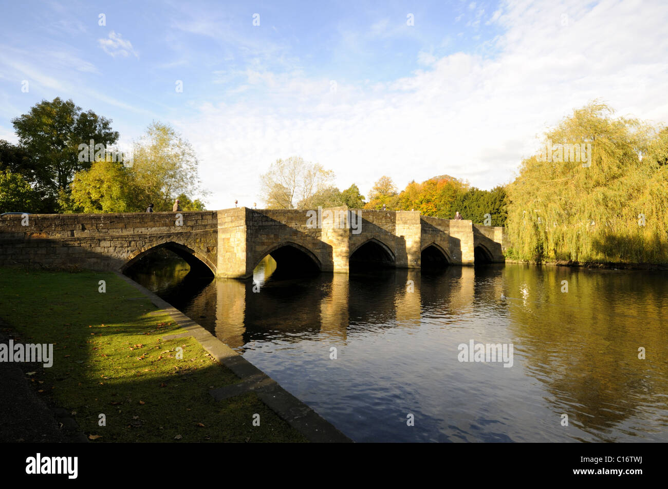 Bridge over River Wye in Bakewell Peak District Stock Photo Alamy