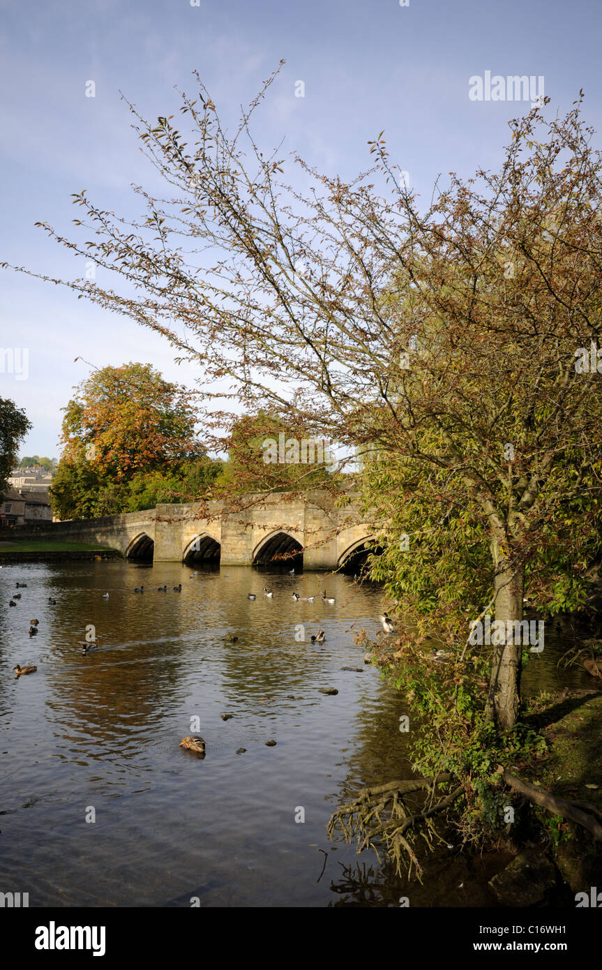 Bridge over River Wye in Bakewell Peak District Stock Photo Alamy