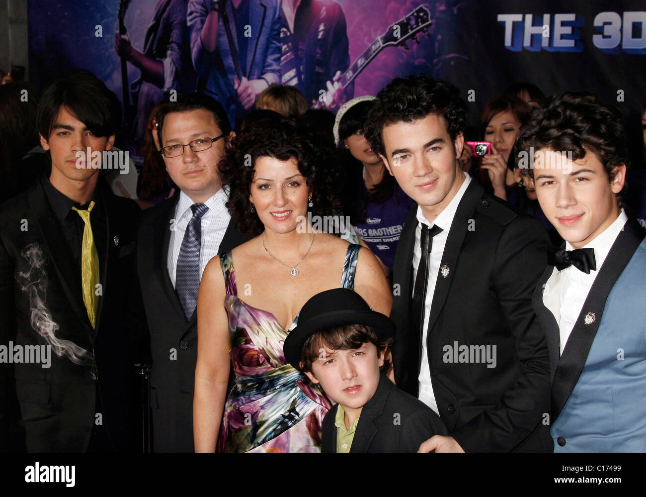Joe Jonas, Kevin Jonas Sr., Denise Jonas, Frankie Jonas, Kevin Jonas