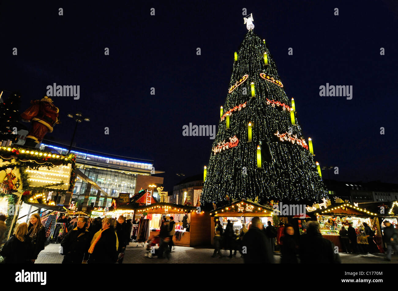 Where is the largest Christmas market in Europe? Where is the largest Christmas market in Europe?