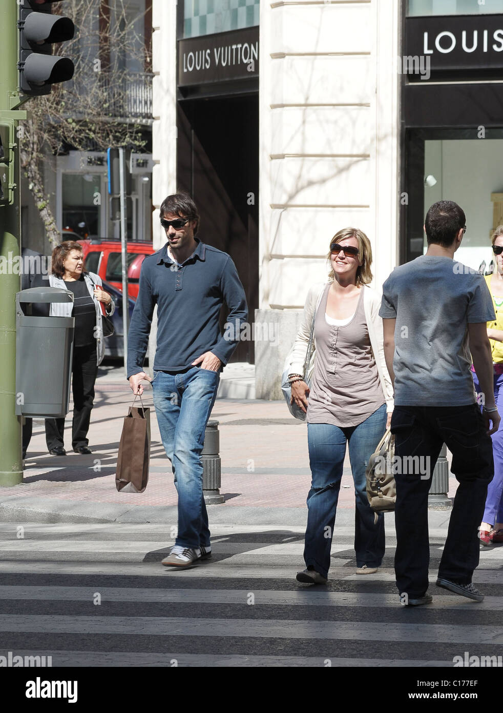 Real Madrid striker and Dutch international, Ruud van Nistelrooy spends the  day shopping with his wife Leontien Slaats They Stock Photo - Alamy