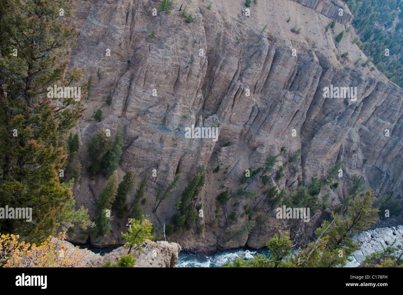 Yellowstone River Canyon,Lower Falls,Artist & Observation Platform,Drop off,Orange,Rocks