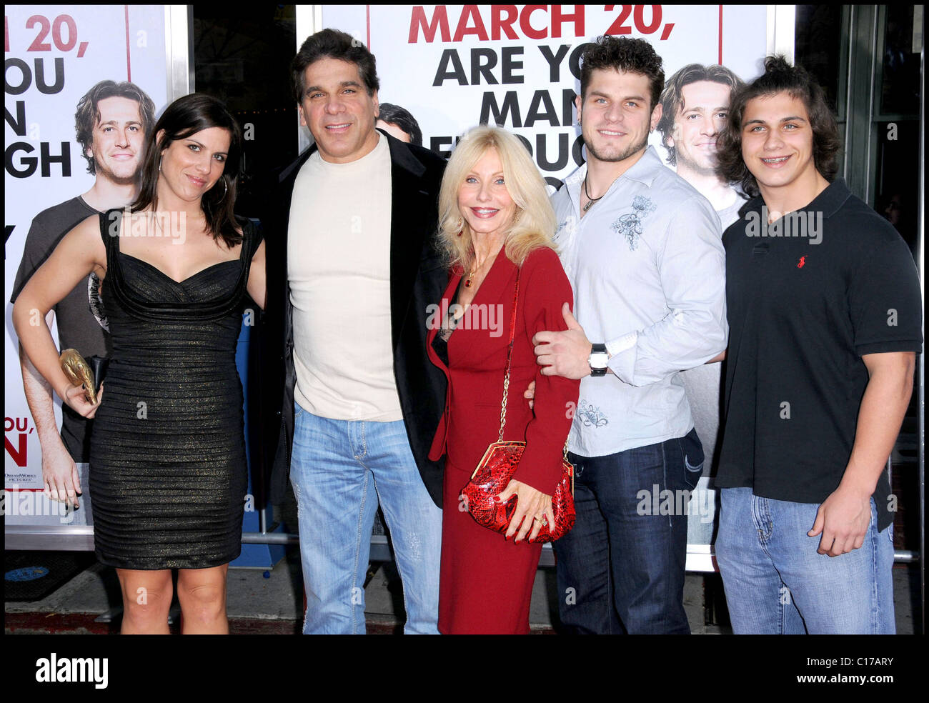 Lou Ferrigno, his wife Carla Ferrigno and their family attend the Los(07)