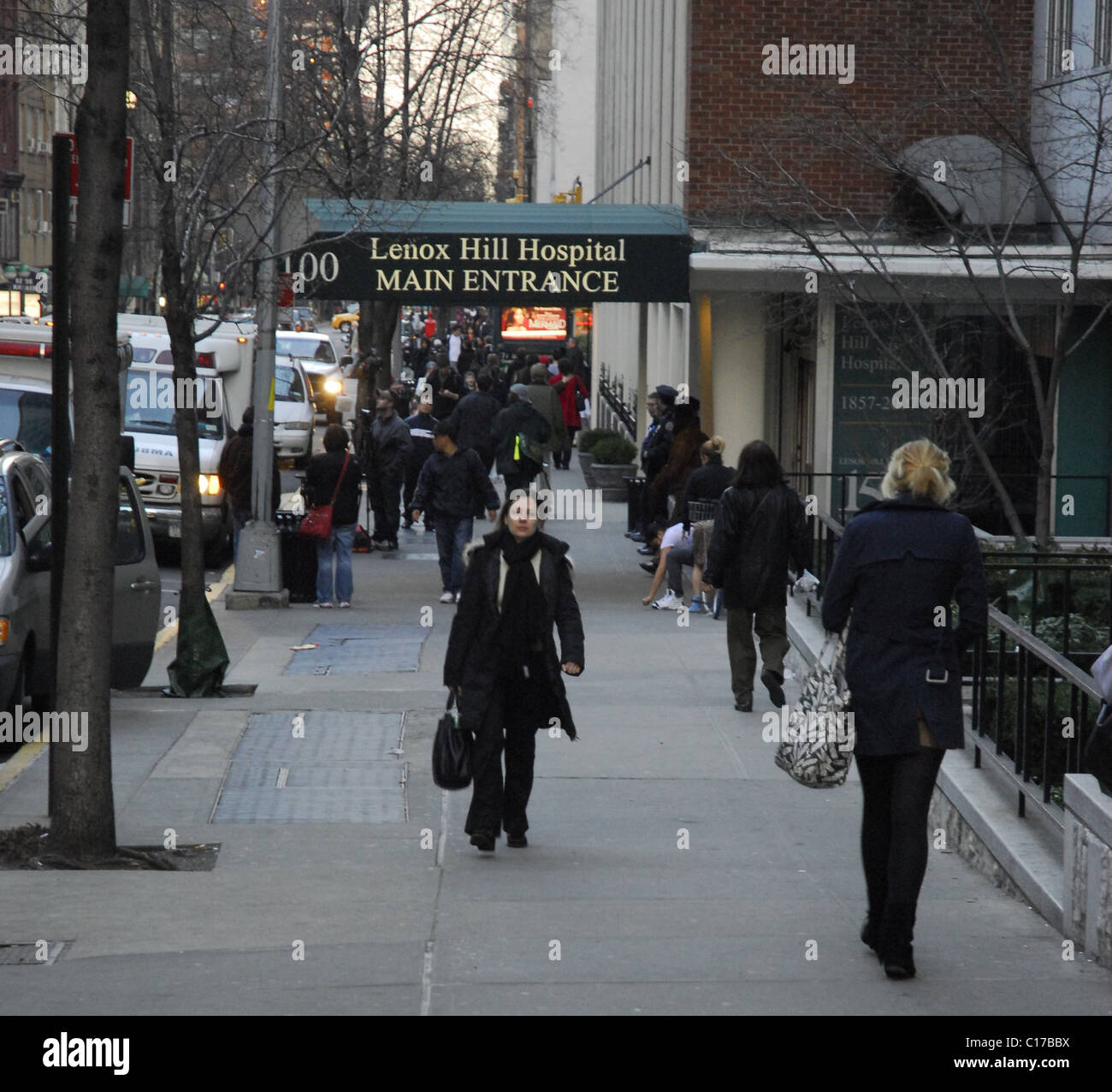 * RICHARDSON DIES AFTER HORROR SKI CRASH Actress NATASHA RICHARDSON has