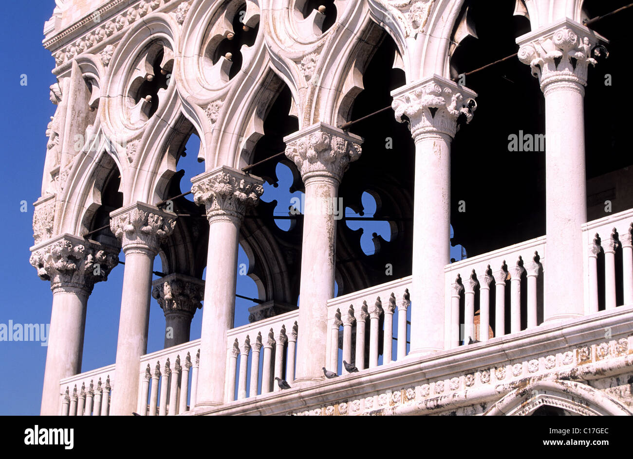 Doges palace detail hi-res stock photography and images - Alamy