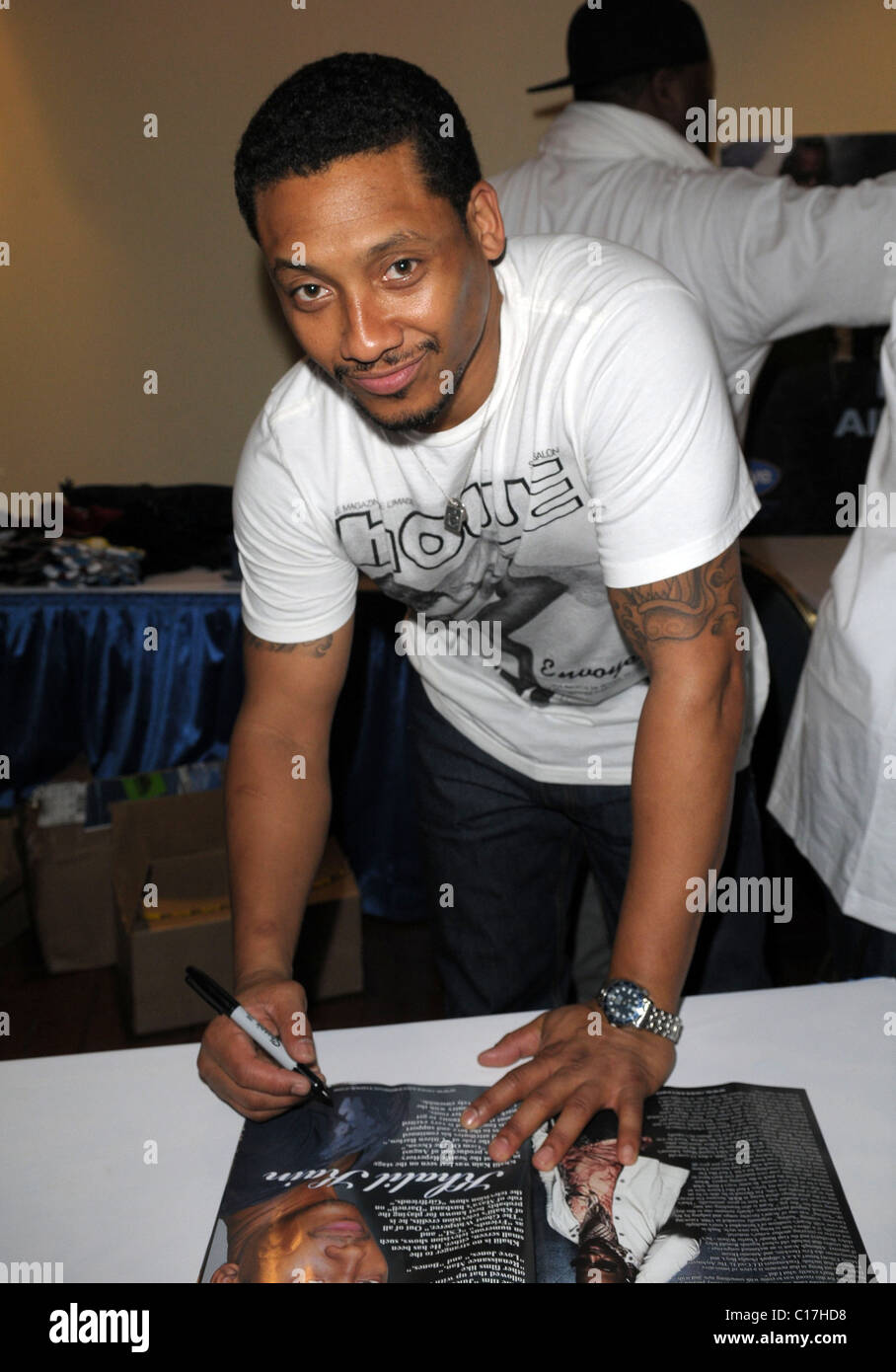 Khalil Kain after performing in 'Love Overboard' at the James L Knight(03)
