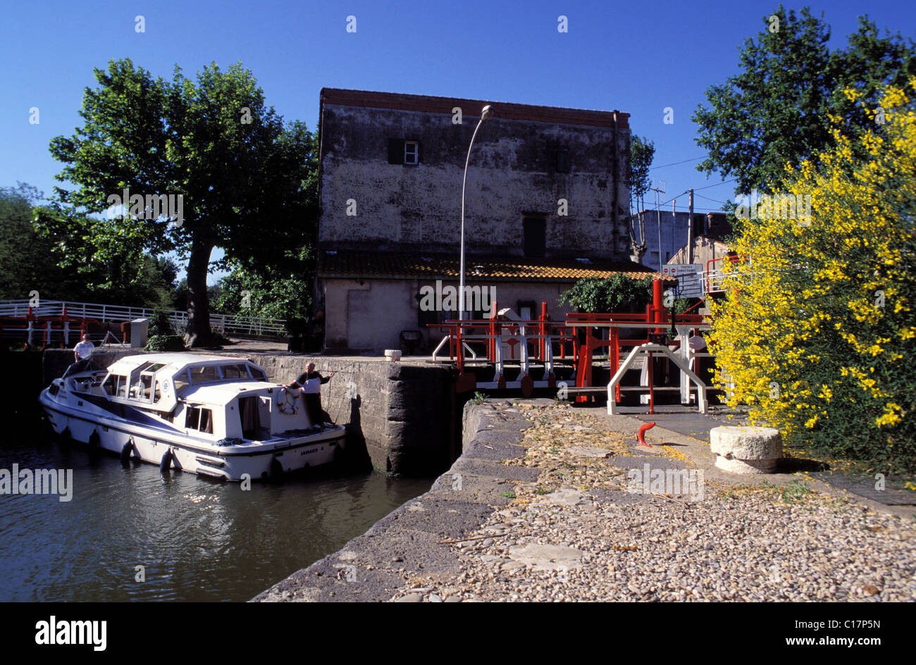 France, Herault, Sete, Canal du Midi, passing of the Ronde lock Stock