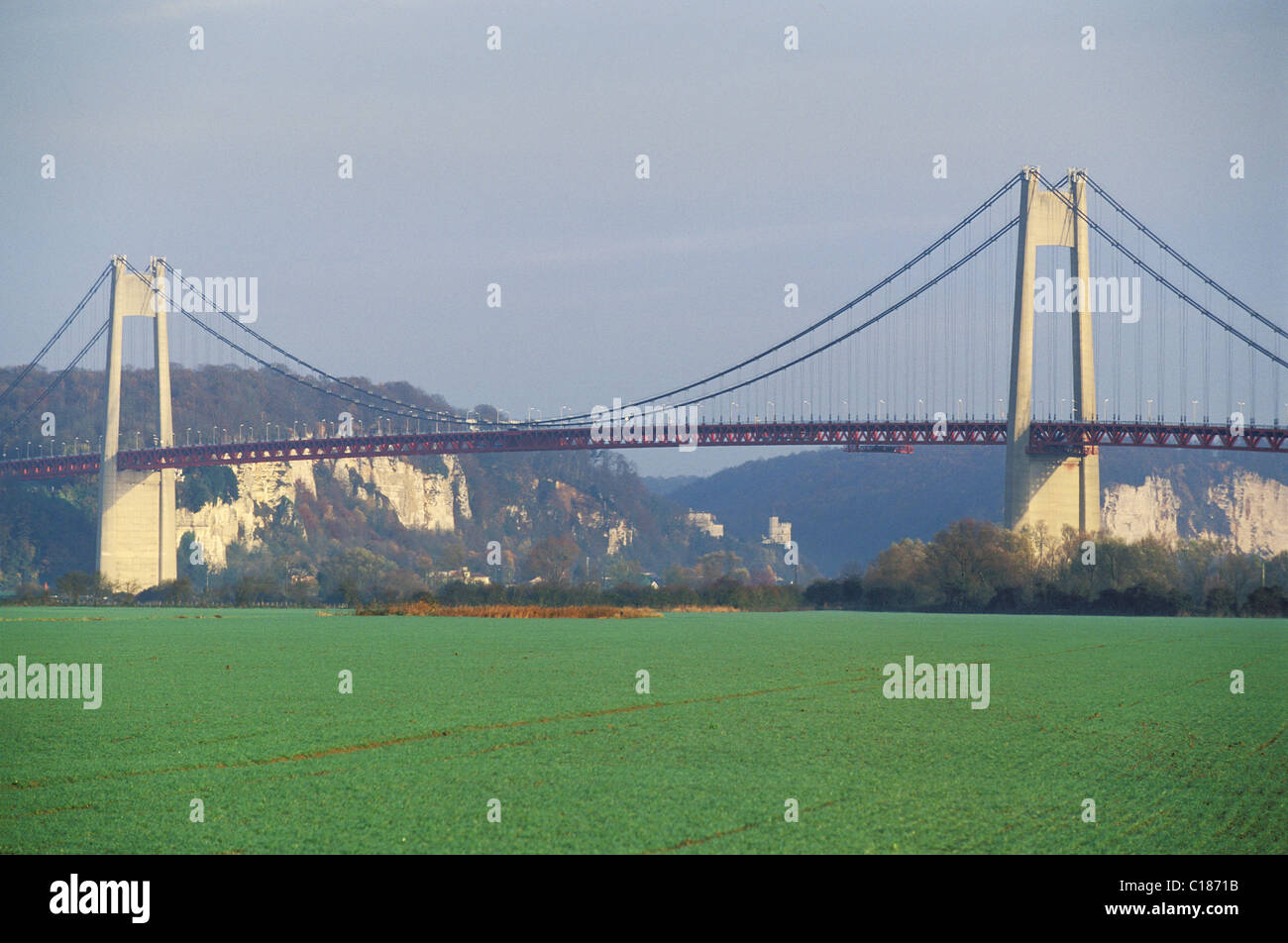 Southern pile of the Tancarville bridge, a suspension bridge over the Seine  river in the outskirts of Le Havre, France Stock Photo - Alamy