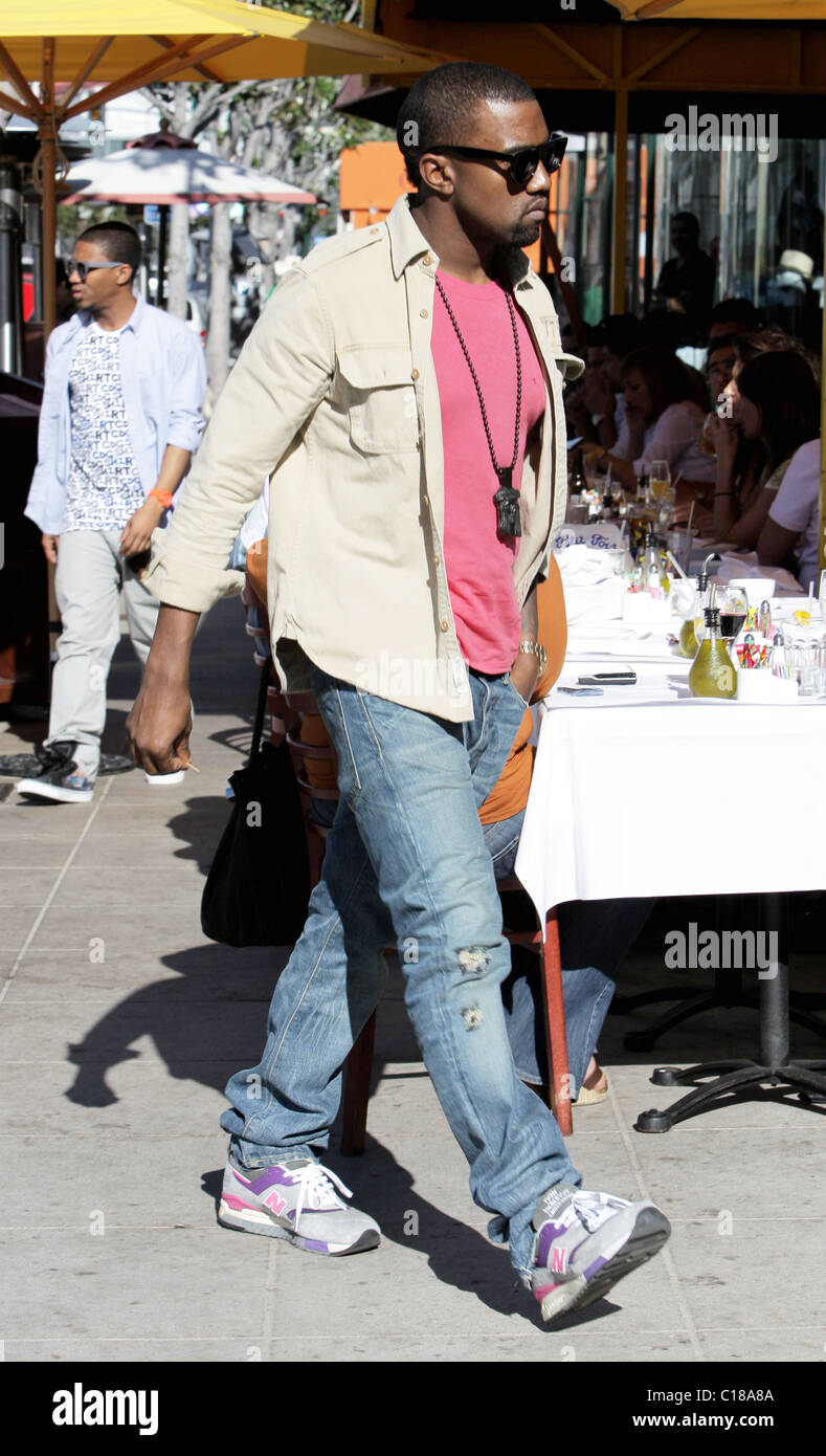 Kanye West and his new girlfriend Amber Rose go shopping at H Lorenzo  boutique and have lunch at La Petite Four. Los Angeles Stock Photo - Alamy