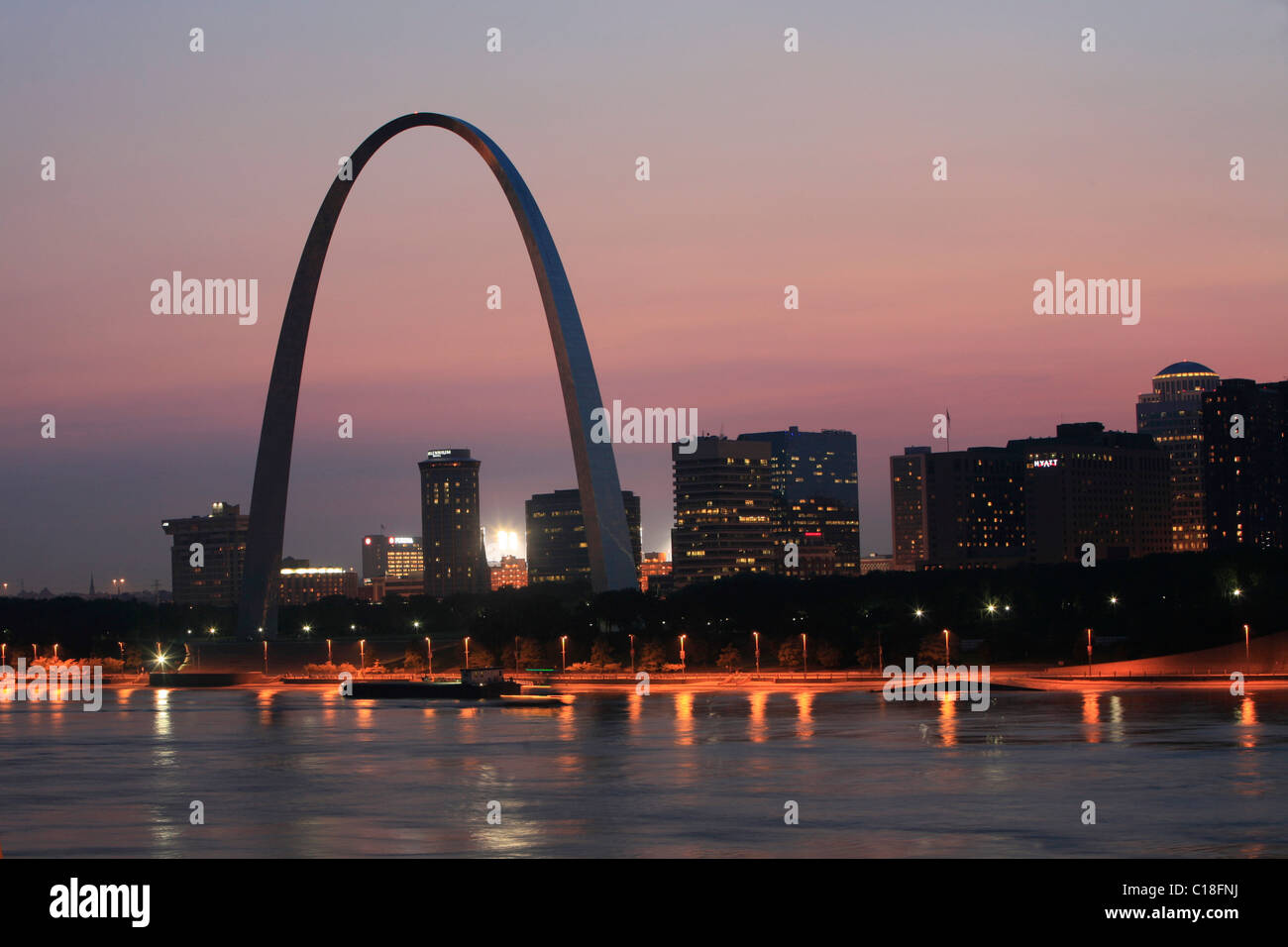 The Arch, the landmark of St. Louis on the Mississippi River, Missouri