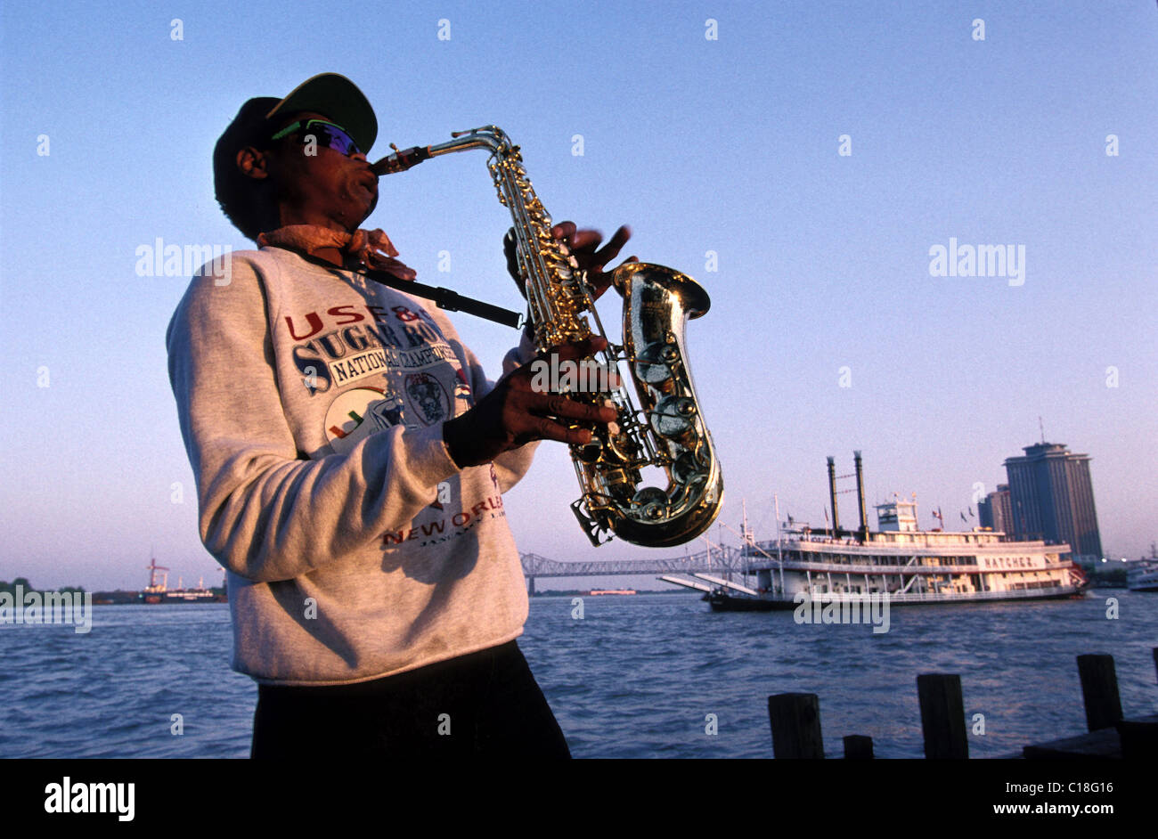 United States, Louisiana, New Orleans, saxophone player with the