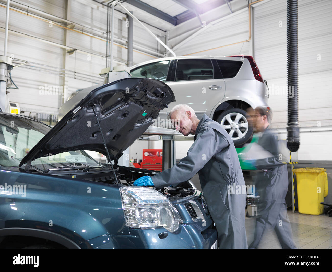 Walking mechanics hires stock photography and images Alamy