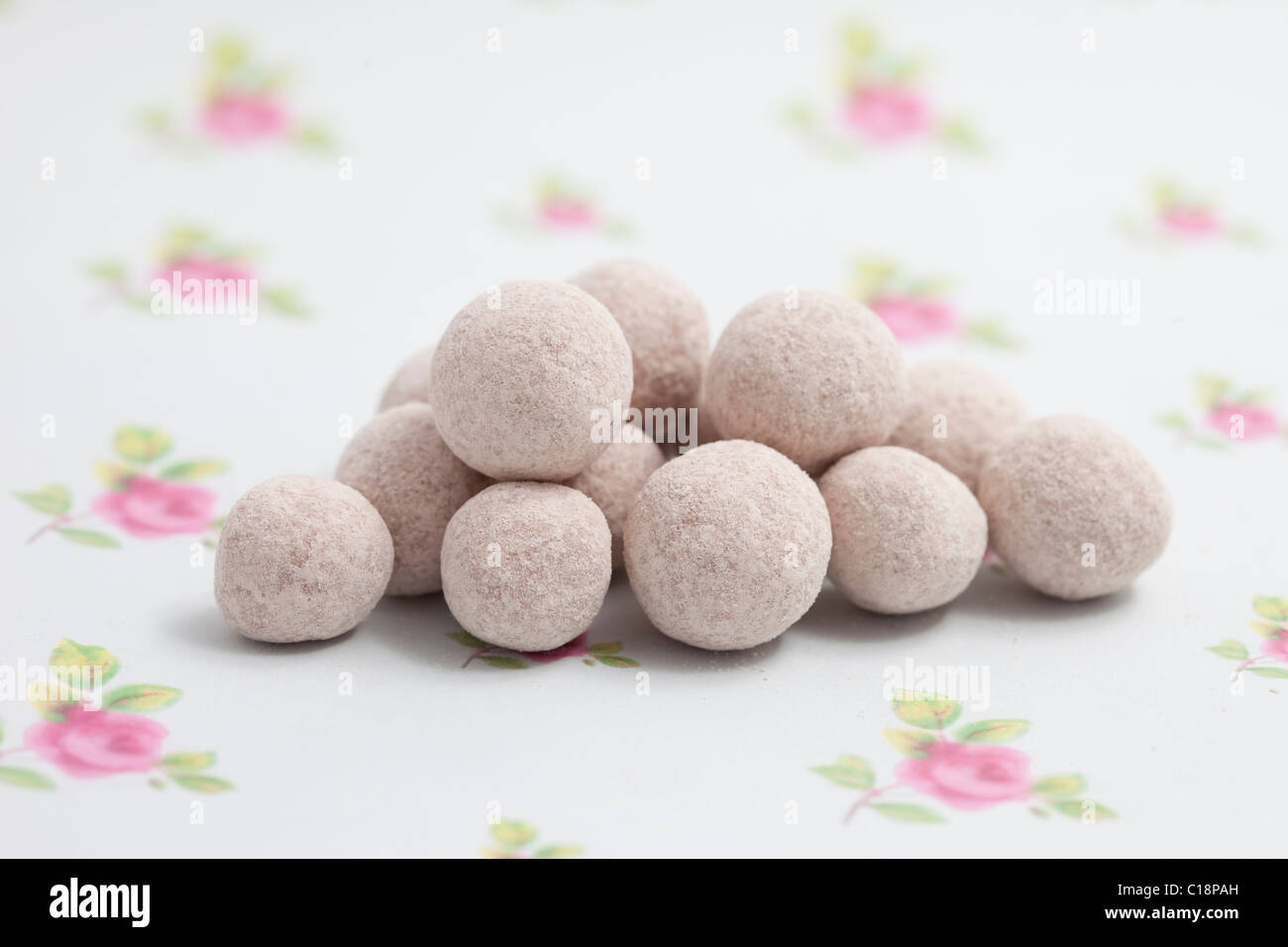 Pizza bonbon sucré et fort - Fond blanc Photo Stock - Alamy