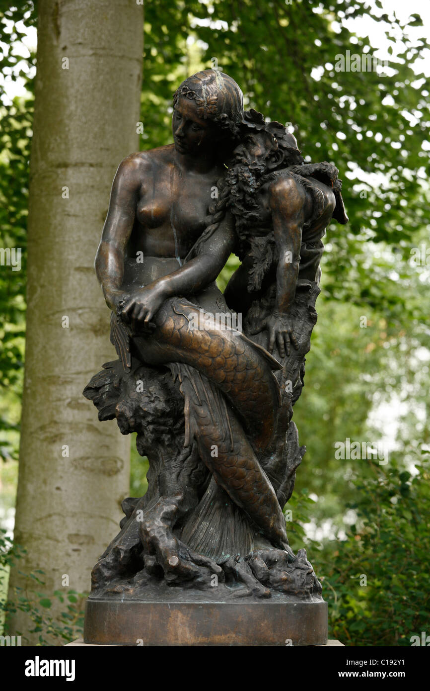 Bechsteinbrunnen Fountain, memorial to Ludwig Bechstein, English Garden in Meiningen, Rhoen, Thuringia, Germany, Europe Stock Photo