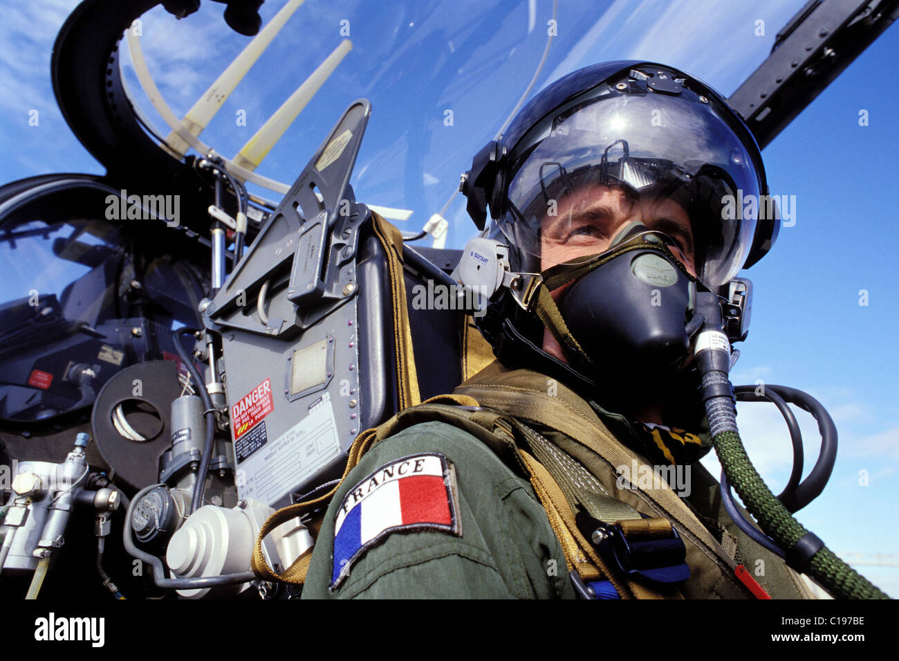 France, Bouches du Rhone, test pilots, Istres basis, new fight helmet  topsight® extand avionique (Mirage 2000 Stock Photo - Alamy