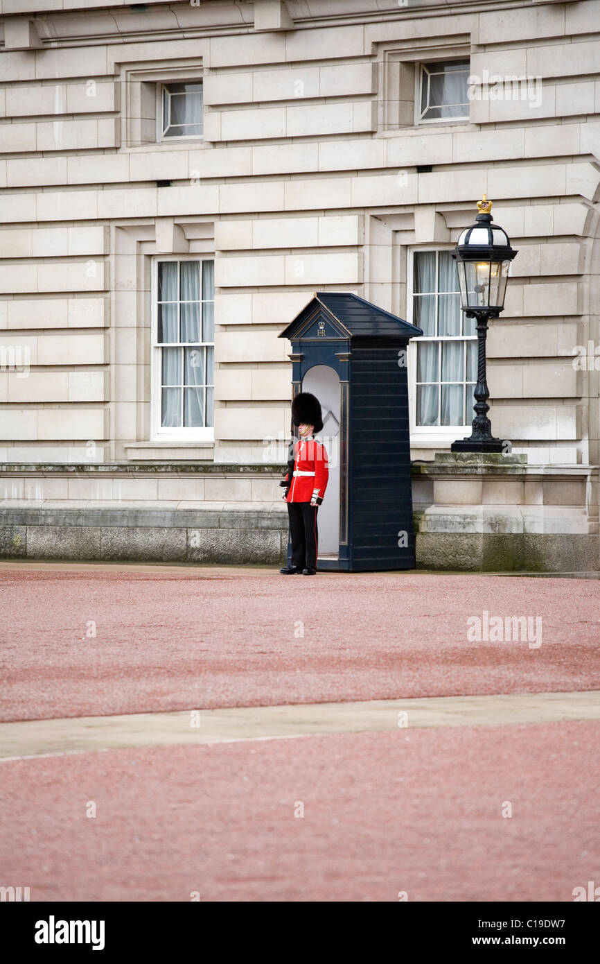 Royal London Guard Bearskin Hat main image 1