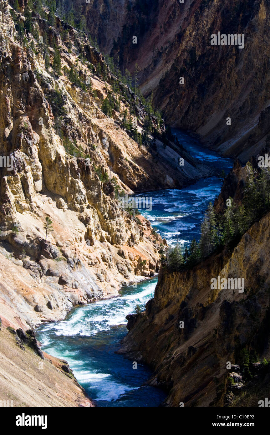 Yellowstone River Canyon,Lower Falls,Artist & Observation Platform,Drop off,Orange,Rocks