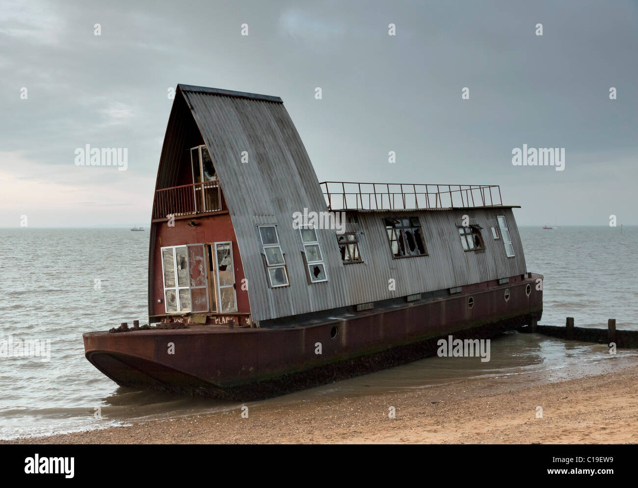 derelict houseboat 