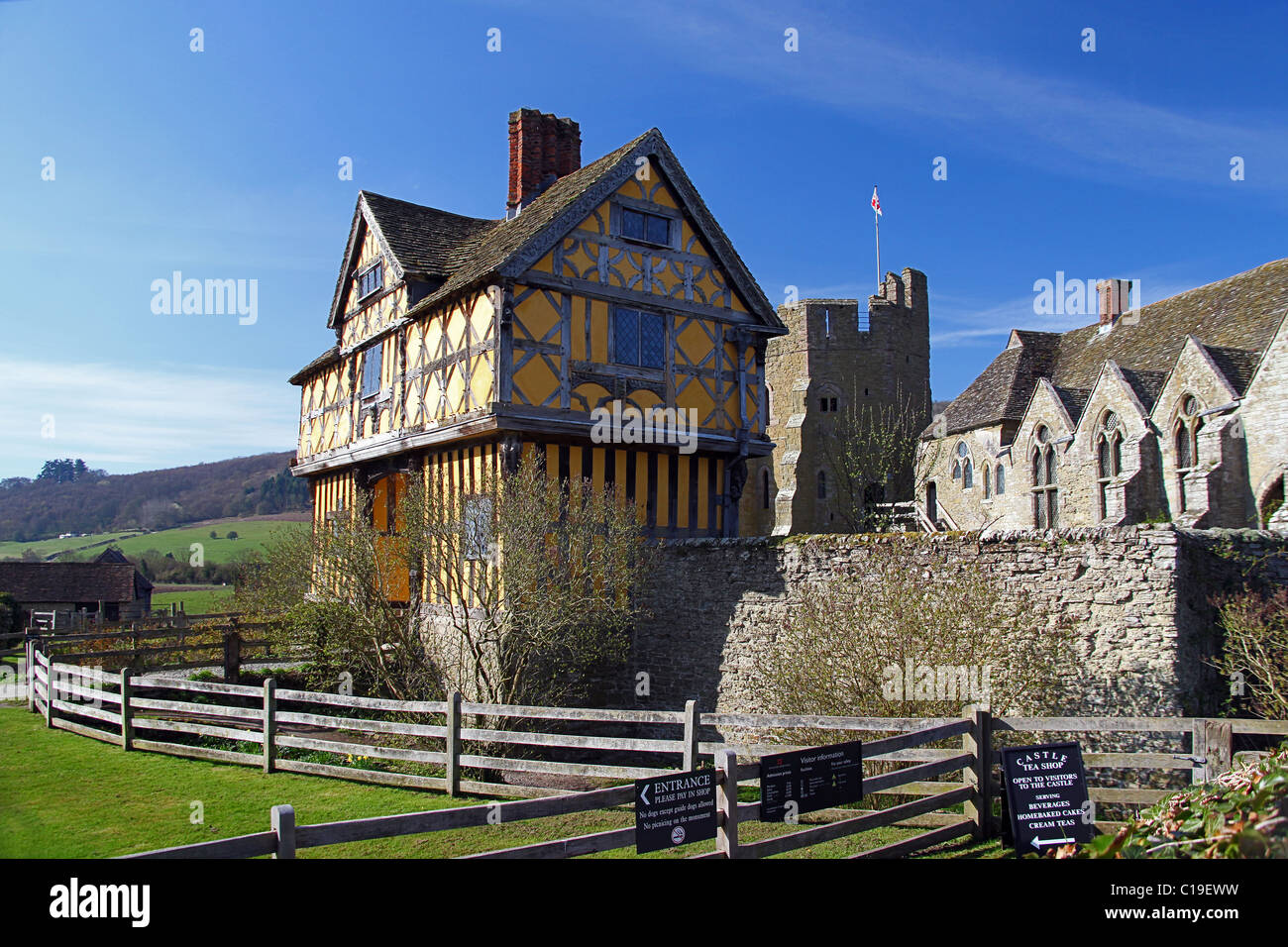The colorful half-timbered gatehouse at the entrance to Stokesay Castle, Shropshire, England, UK Stock Photo