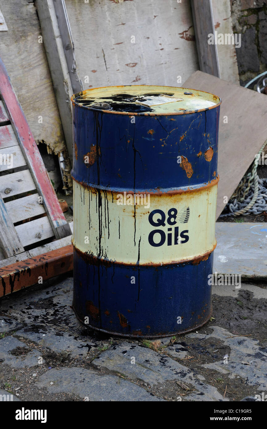 Quay Barrel Stock Photos & Quay Barrel Stock Images Alamy