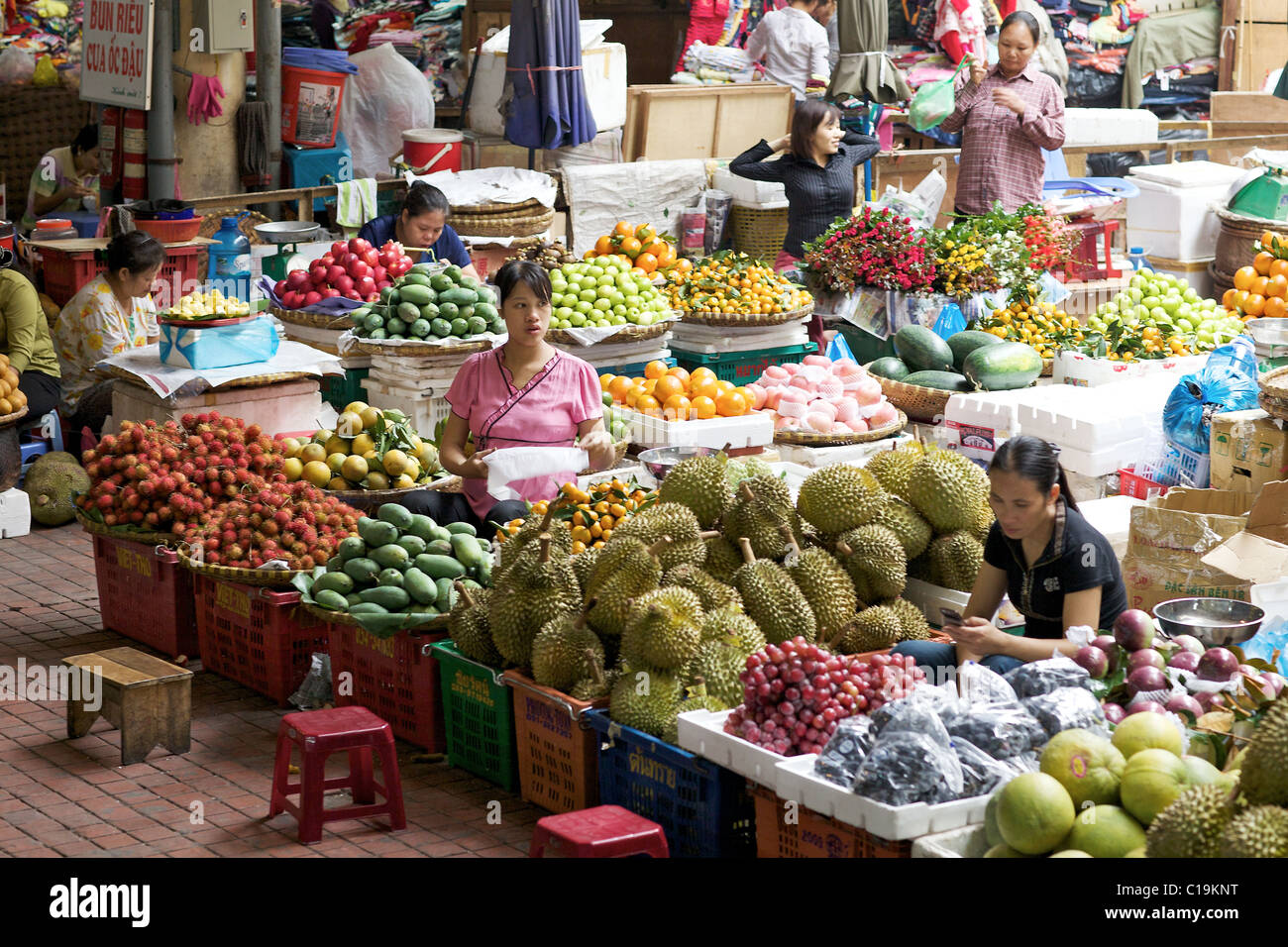 Fresh fruit market, Hanoi, Vietnam Stock Photo Alamy