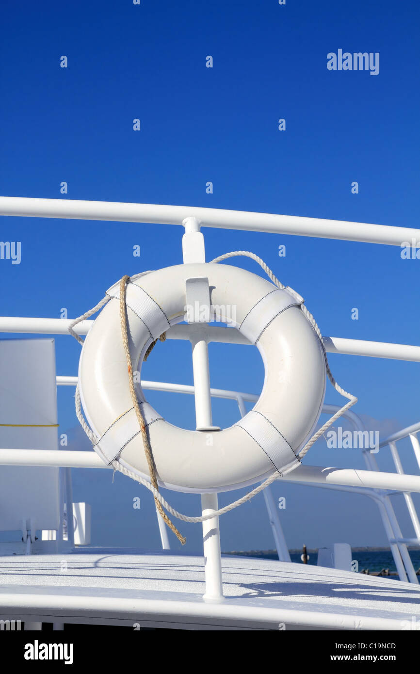 Bow ship rail hi-res stock photography and images - Alamy