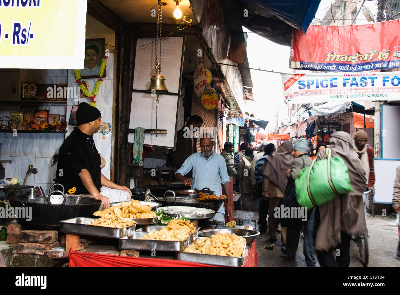 India street food stall hi-res stock photography and images - Alamy