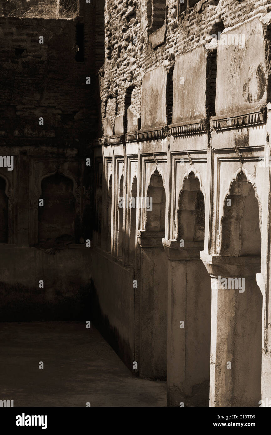 Ruins of a fort, Orchha Fort, Orchha, Madhya Pradesh, India Stock Photo