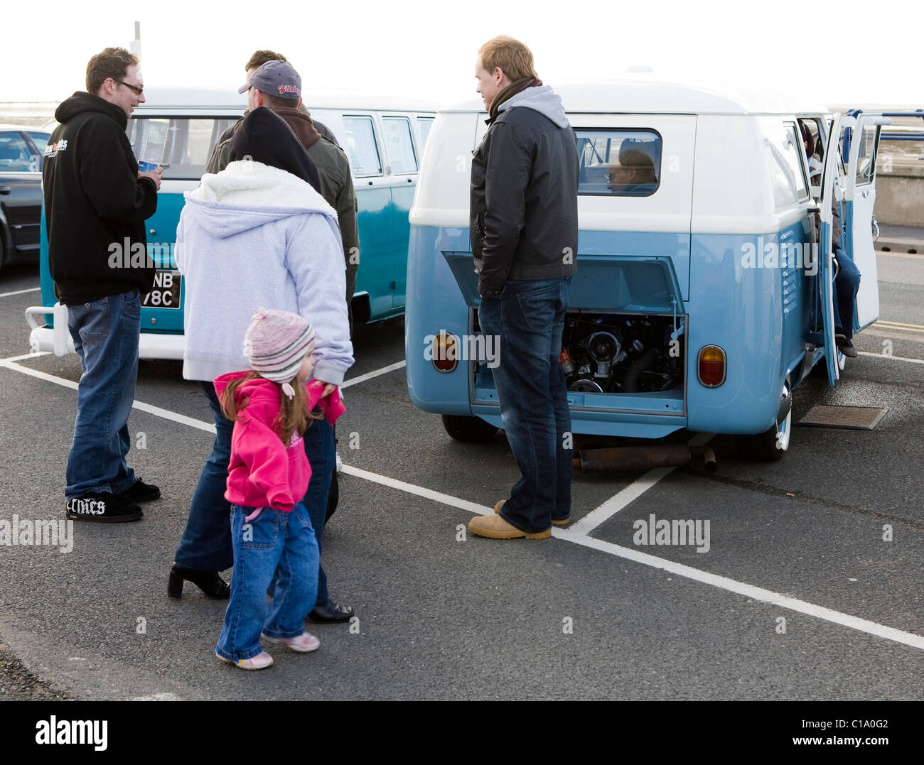 Volkswagen Close-up Vintage Vw Vehicles Old Volkswagen Motor cars and ...