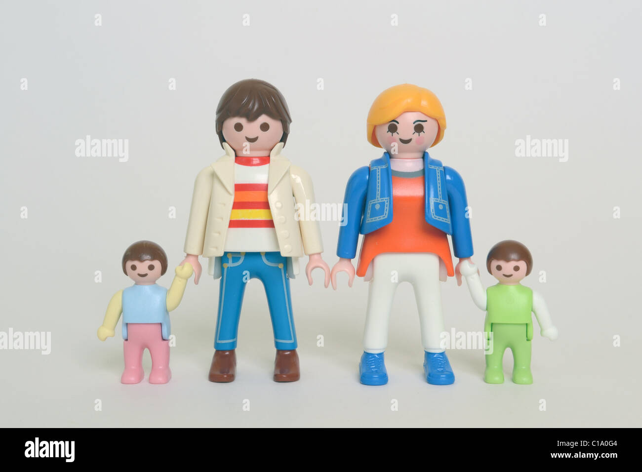 family mum dad kids children siblings mother father daughter son Stock ...