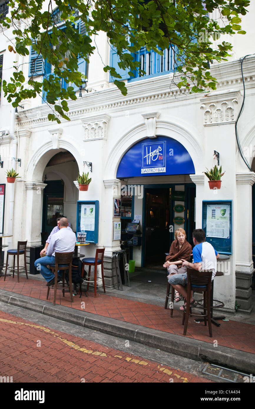 Harry's Bar in Boat Quay, Singapore Stock Photo Alamy