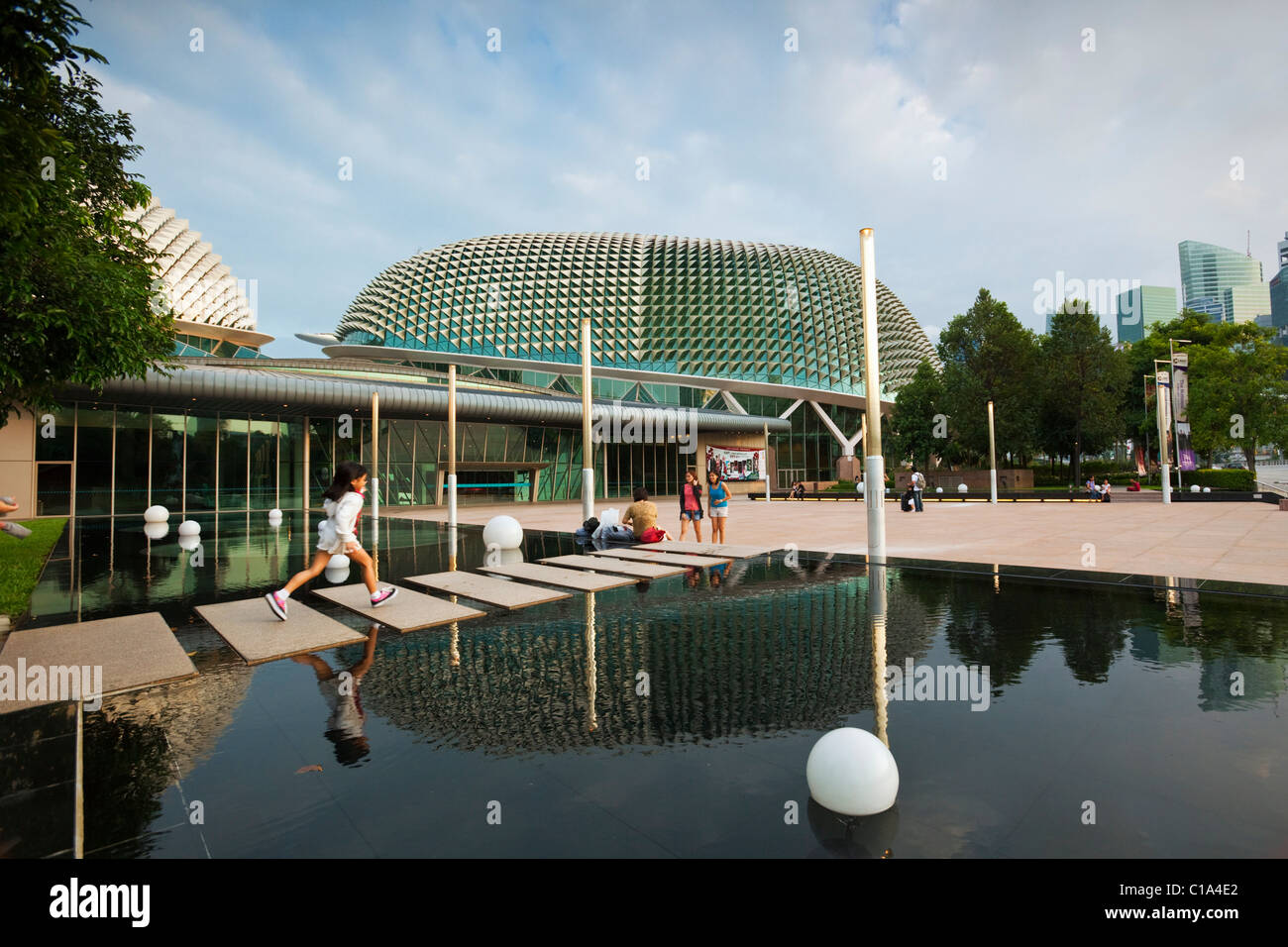 Singapore iconic landmarks hi-res stock photography and images - Alamy