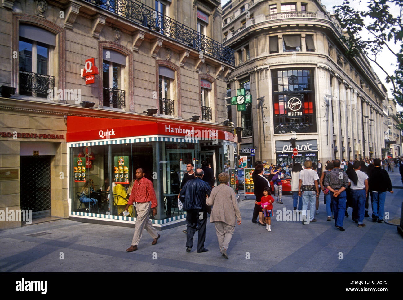 Parisian cafe champs élysées hi-res stock photography and images - Alamy