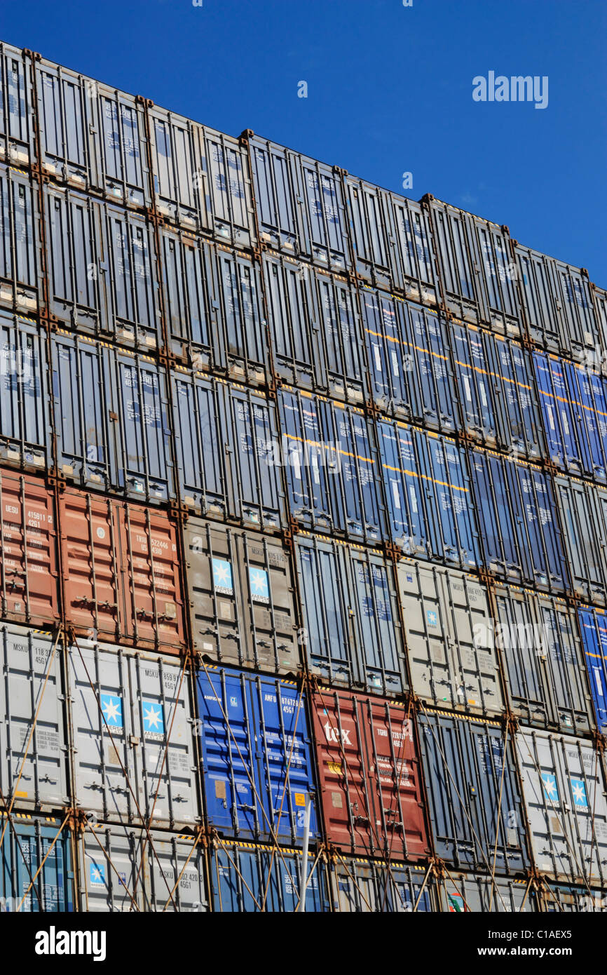 Shipping containers stacked hires stock photography and images Alamy