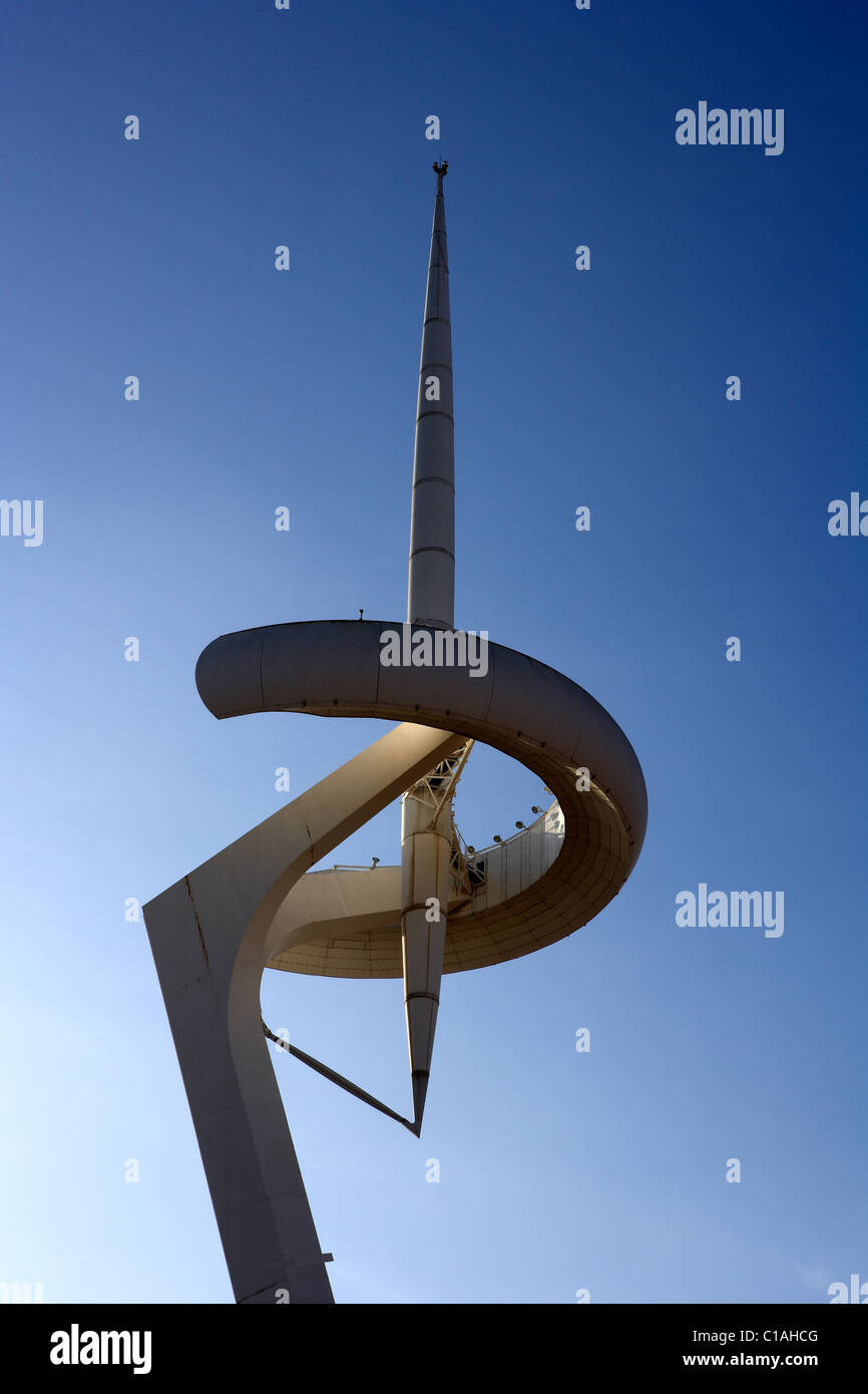 Communications tower, by Santiago Calatrava. Plaza Europa. Barcelona ...